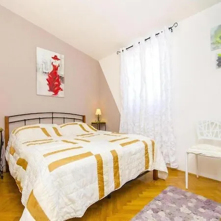 Lägenhet Nives - One Bedroom A2