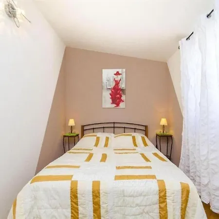 Lägenhet Nives - One Bedroom A2