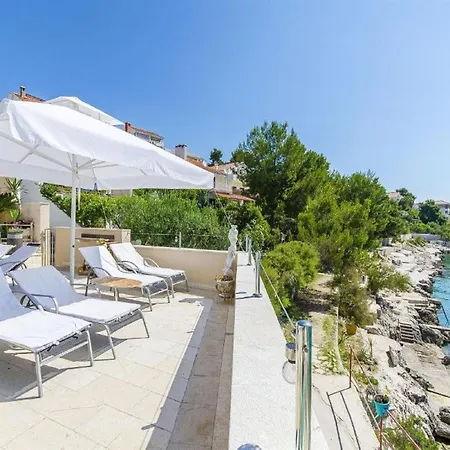 Nives - One Bedroom A2