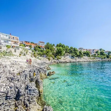 Nives - One Bedroom A2 * تروغير