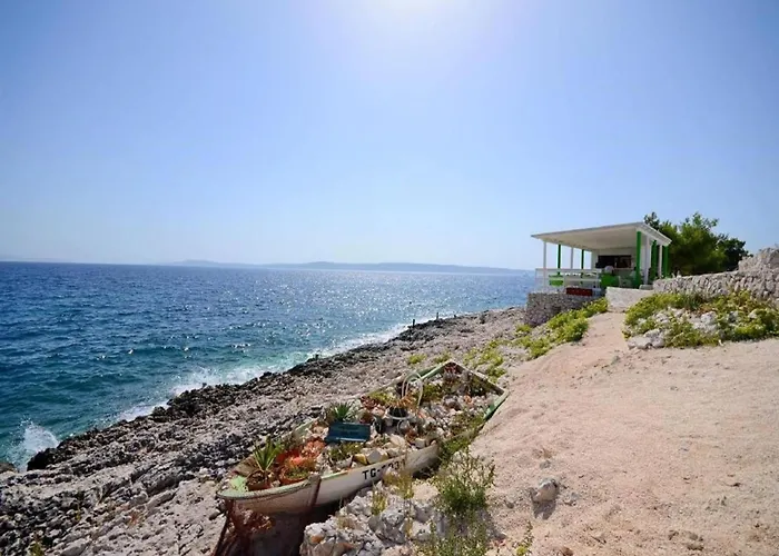 Nives - One Bedroom A2 *
