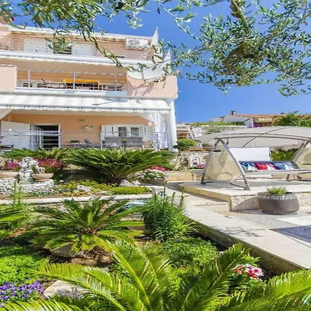 Appartamento Nives - One Bedroom A2 *