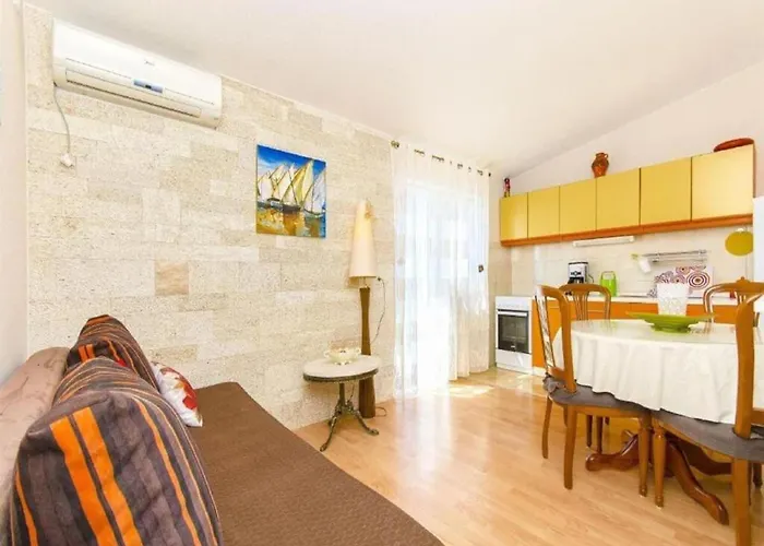 Nives - One Bedroom A2 Apartment *