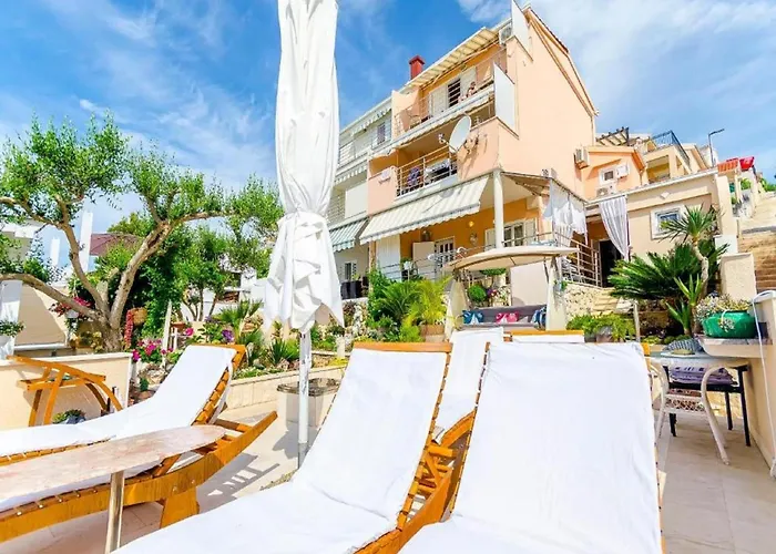 Apartment Nives - One Bedroom A2 Trogir